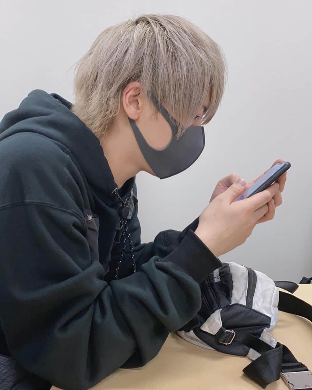 圭吾のインスタグラム：「楽屋にて」