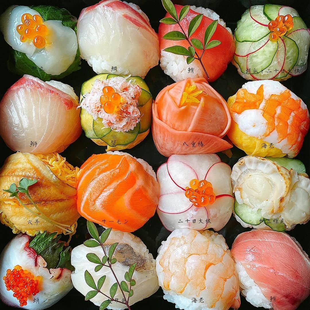 Ayaさんのインスタグラム写真 - (AyaInstagram)「4かける4の手毬寿司 ・ ・  こんばんは😊 ・ ・  ひなまつりに作った　#4かける4の手毬寿司  #振り返りの木曜日 ・ ・  トッピングをいろいろ忘れてしまったけど、今年の記録用に。 ・ ・  今年も野菜の手毬寿司は私が全部食べました😂 ・ ・  やっと、ひなまつりごはんをブログにまとめました→ @aya_m08 ・ ・  #手作り#手毬寿司#ひなまつり#ひなまつりごはん#お寿司#寿司#フーディーテーブル#おうちごはんlover #マカロニメイト#ロカリ#エルグルメ」3月5日 21時54分 - aya_m08