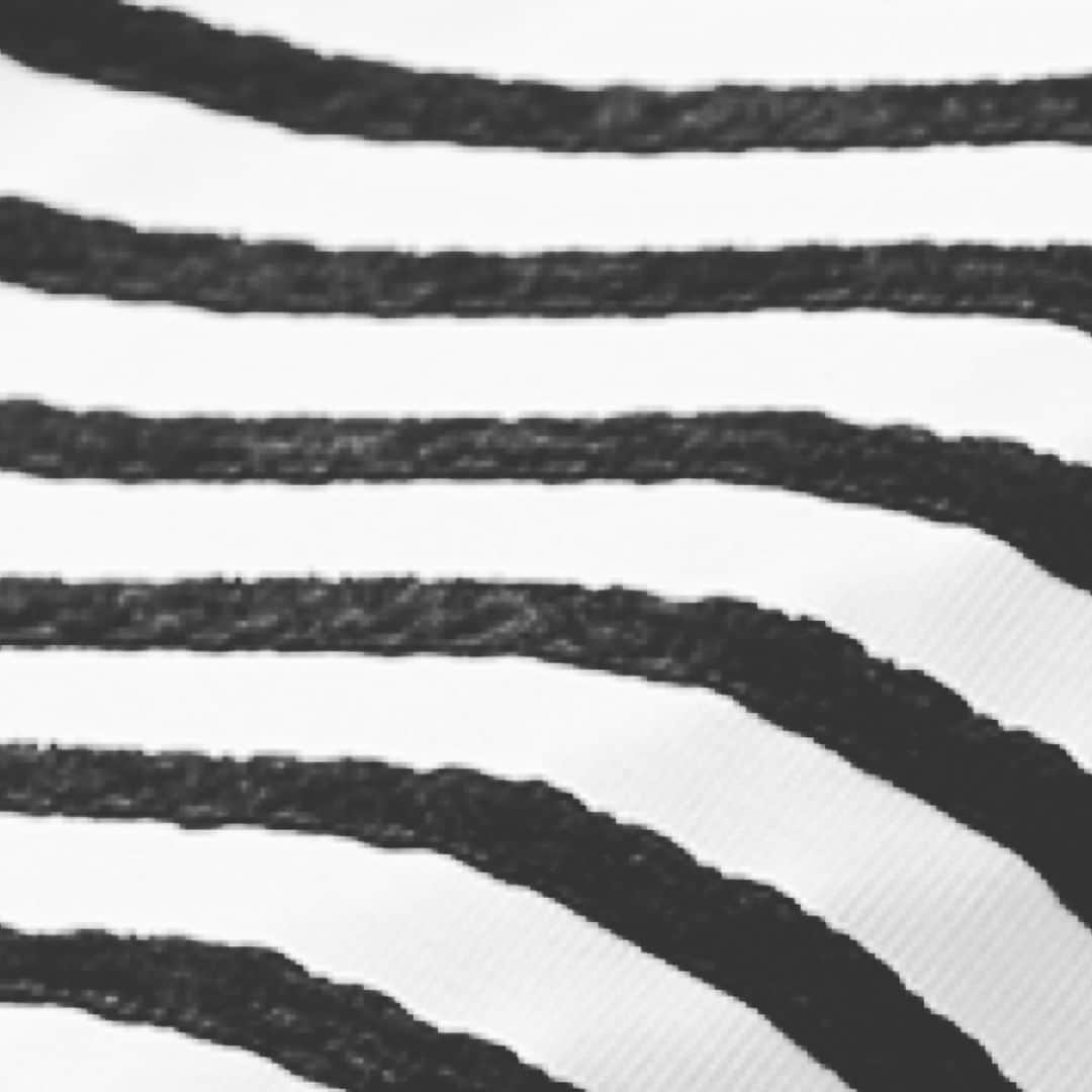 BORDERS at BALCONYのインスタグラム：「CLASS BORDER...⁠ ⁠ She is⁠ elegant,⁠ charming,⁠ vivacious,⁠ strong,⁠ and⁠ fearless.⁠ ⁠ ⁠ ⁠ ⁠ #bordersatbalcony #ボーダーズアットバルコニー」