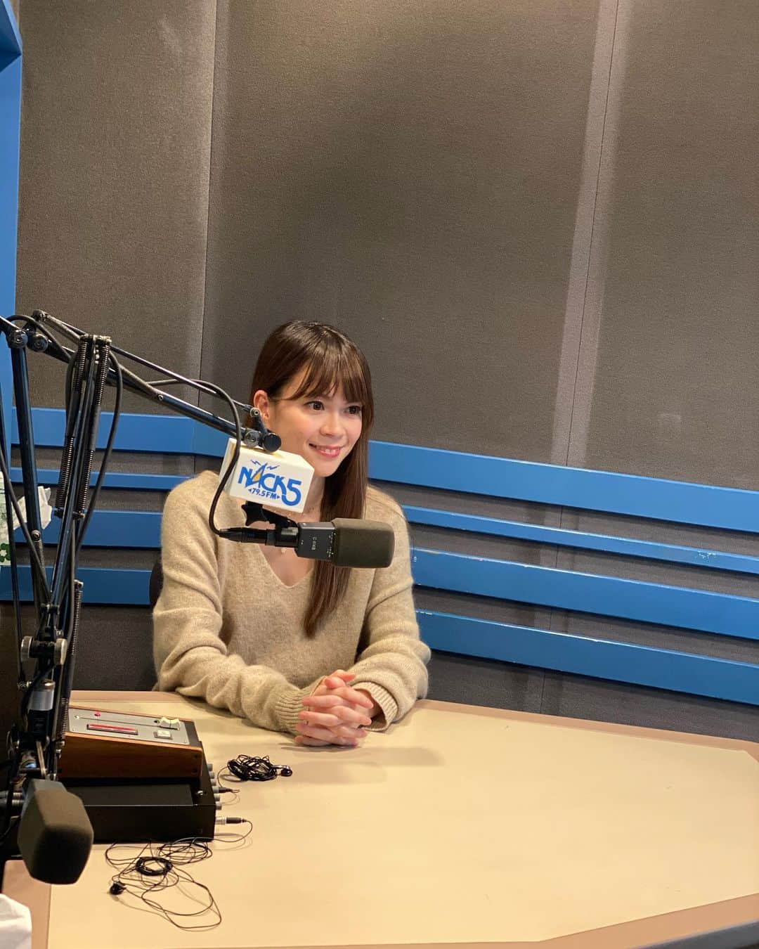 小柳ゆきのインスタグラム：「‪【お詫びと訂正】‬ ‪本日、ストーリーズに掲載した情報に誤りがございました。‬ ‪インタビュー掲載新聞におきまして、‬ ‪埼玉新聞ではなく、‬ ‪「読売新聞（埼玉版）」での掲載になります。‬ ‪皆様に大変ご迷惑をおかけ致しましたことをお詫び申し上げます。‬ ‪by  STAFF‬」