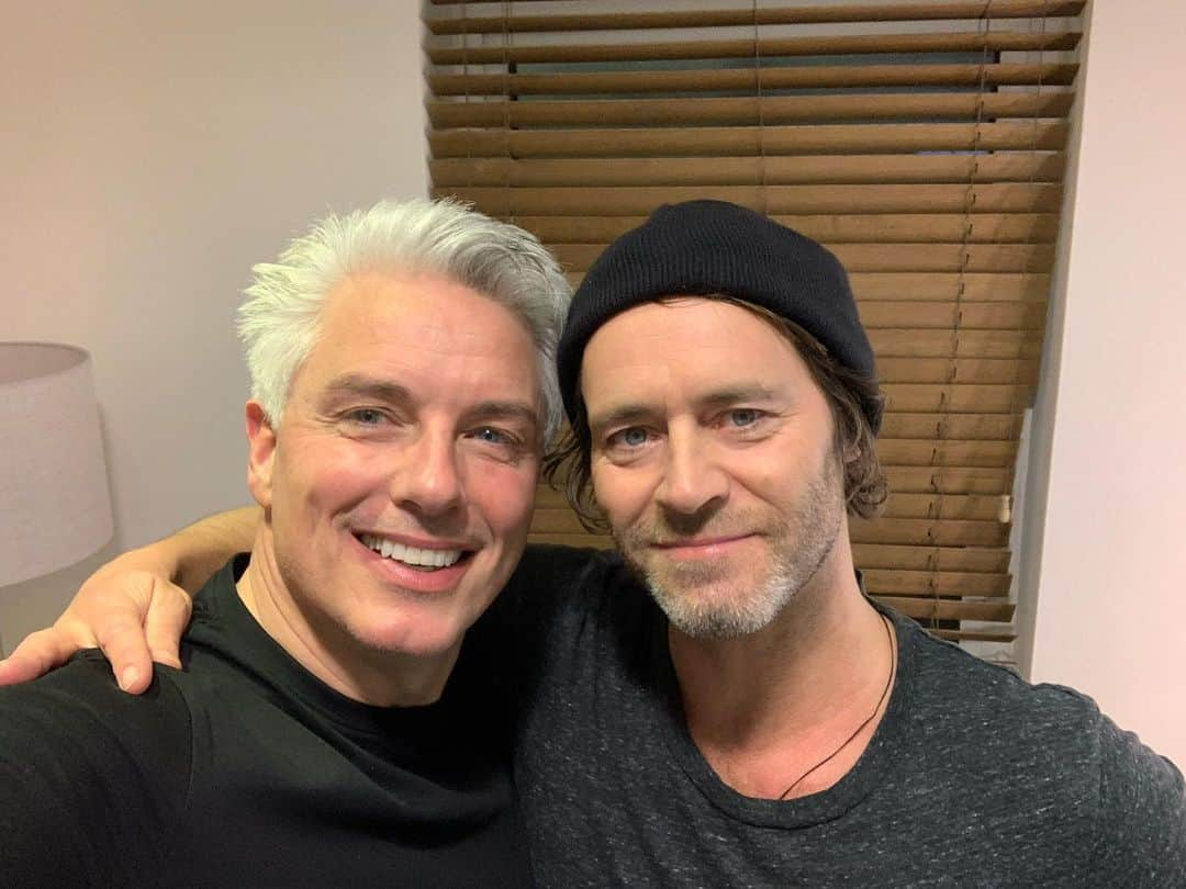 ジョン・バロウマンさんのインスタグラム写真 - (ジョン・バロウマンInstagram)「Did someone say #takethat  I did! Last night with the lovely @howarddonald ok so I have a bit of a man crush!  #relightmyfire #fabulous jb . . @celebjuiceofficial @itv2 @keithlemon」3月5日 23時36分 - johnscotbarrowman