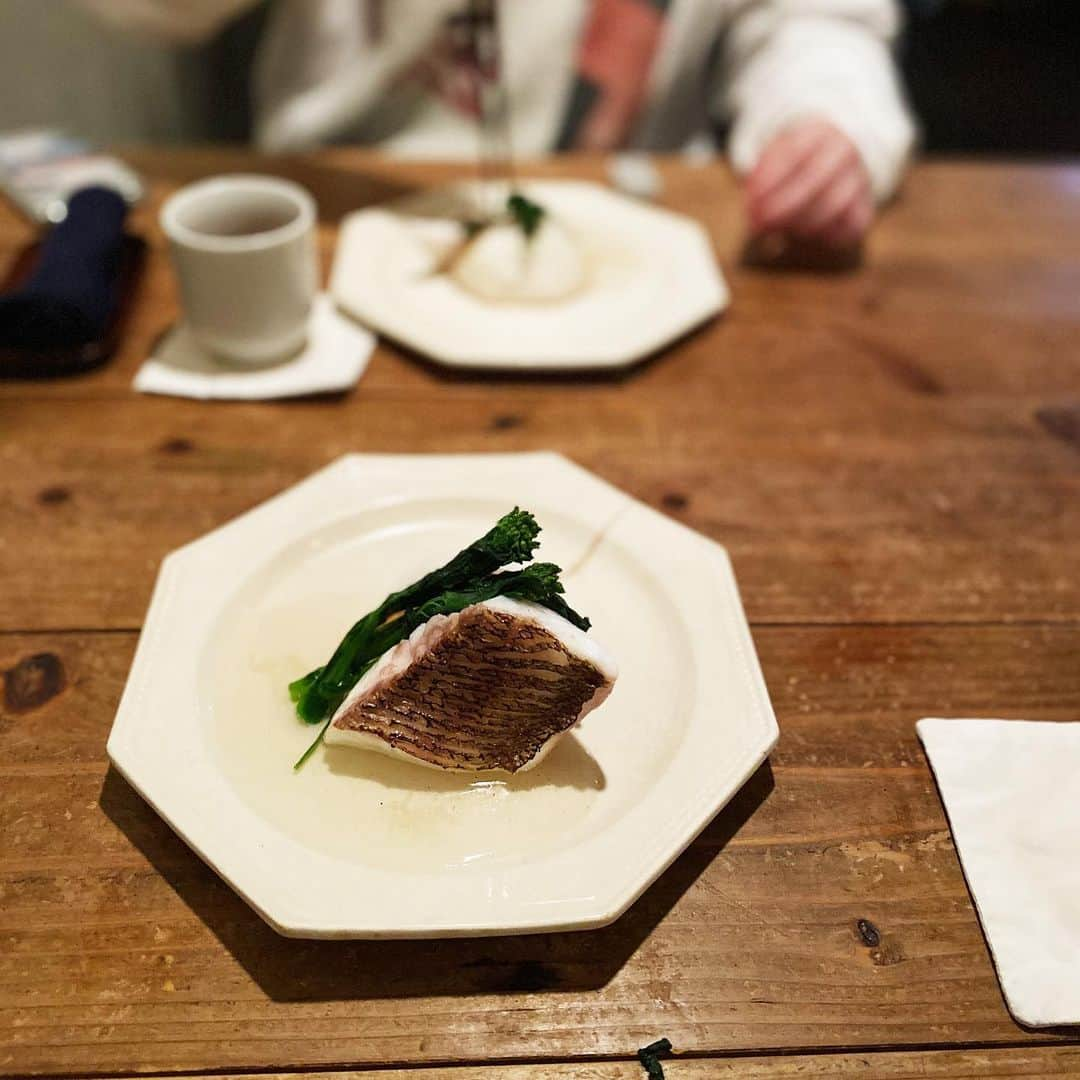 Tamakiさんのインスタグラム写真 - (TamakiInstagram)「西荻は大好きな店がたくさんあるけど、見晴料理店は一品一品が丁寧に作られていて本当に美味しい。和食が多いがワインが合う #西荻窪」3月6日 0時01分 - n_tamaki