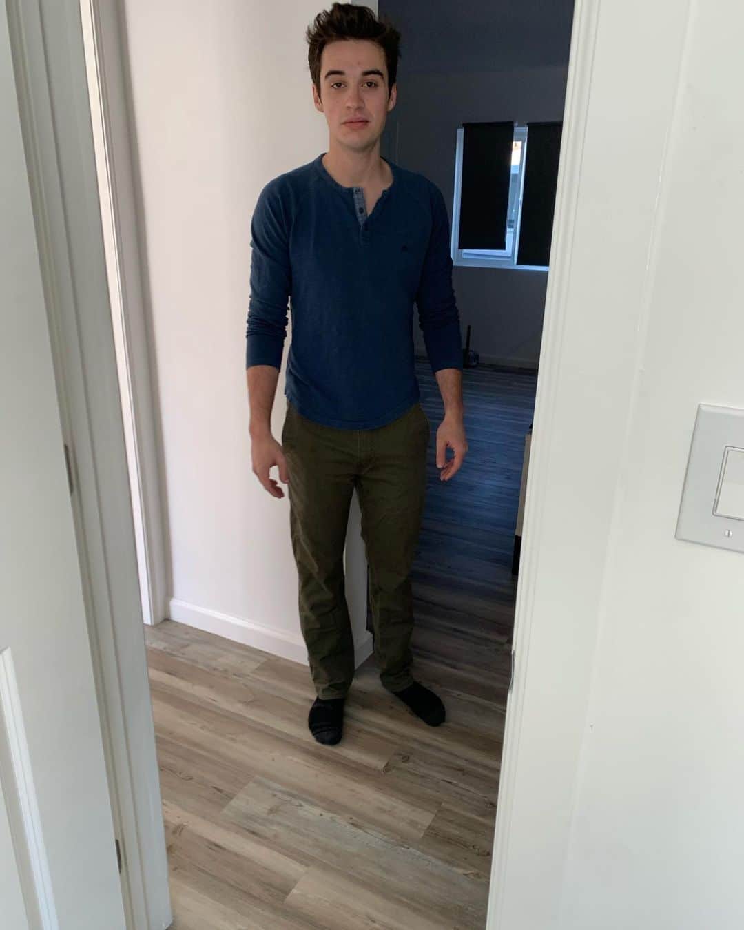ジョーイ・ブラッグのインスタグラム：「This collection is called No Mirror Yet/Audition Outfit Check. For those wondering, @audreywhitby and I did cover the pimple on my forehead with makeup before I left.」