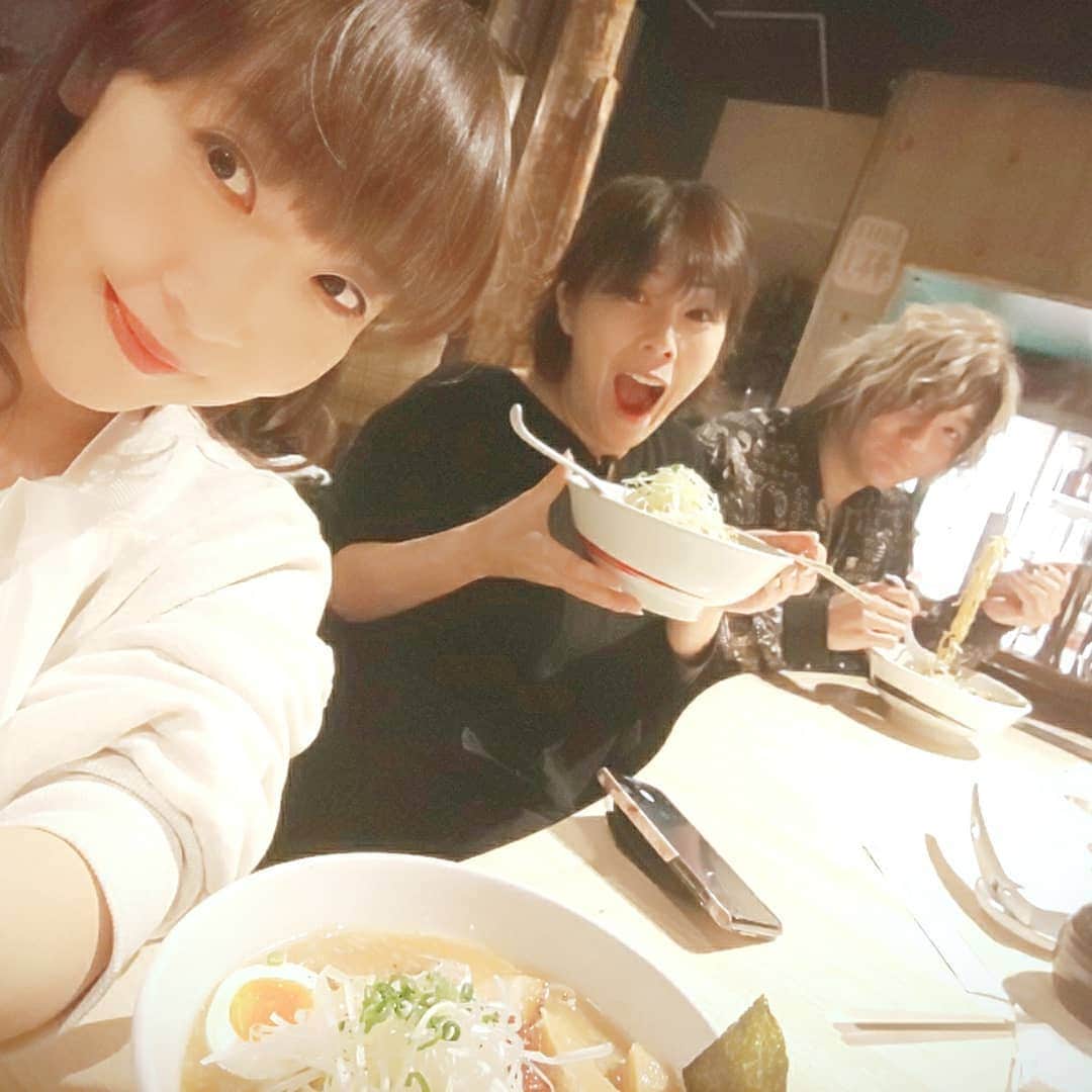 atsukoさんのインスタグラム写真 - (atsukoInstagram)「ラーメン食べたり。とろろ蕎麦食べたり。」3月6日 10時26分 - angela_atsuko