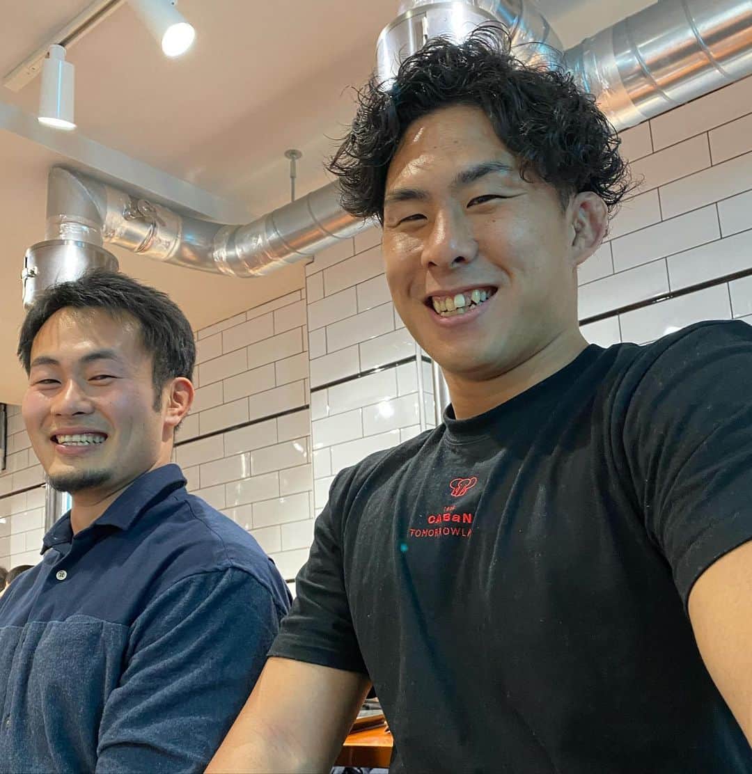 ニッチロー'さんのインスタグラム写真 - (ニッチロー'Instagram)「大将と  久しぶりの徳君と  初めましての福岡選手  ONE  TEAMな夜でした  #ラグビー日本代表  #ラグビー #徳永祥尭 選手 #福岡堅樹 選手 #ニッチロー' #oneteam」3月6日 10時54分 - nicchiro5.1