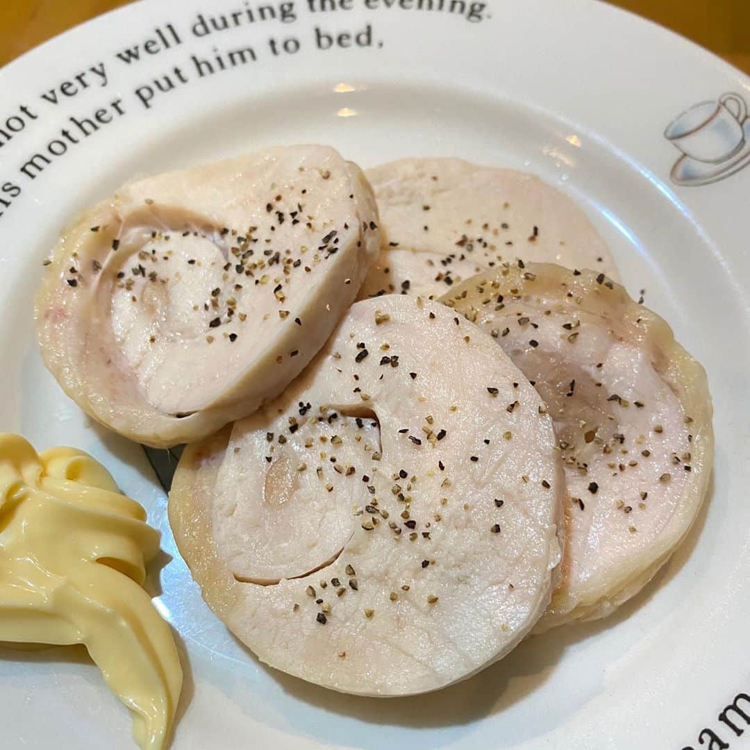 野間美由紀のインスタグラム：「鶏ハム作りました。実は初めて。簡単だからまたやろう😊」