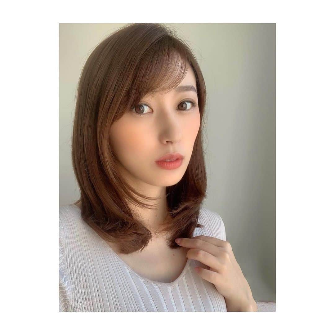 楠紗友里さんのインスタグラム写真 - (楠紗友里Instagram)「#おはようございます☀ とある撮影だった日🎥✨ * 普段言うことを聞いてくれてない髪が、起きたてからまだ大人しく内に入ってくれた日😂 嬉しくて、こういう時はストレートのまま挑みました🙌笑 よく見るとうねうねしていますが、細かいところは気にしない😂 * 今日も一日頑張りましょっ♬ * #ホリプロ #フリーアナウンサー #hap #楠紗友里 #くせっ毛 #自称ナチュラルパーマ #ストレートに憧れ #shooting  #hairstyle #hairmake #work #goodmorning」3月6日 5時03分 - sayuri_kusunoki