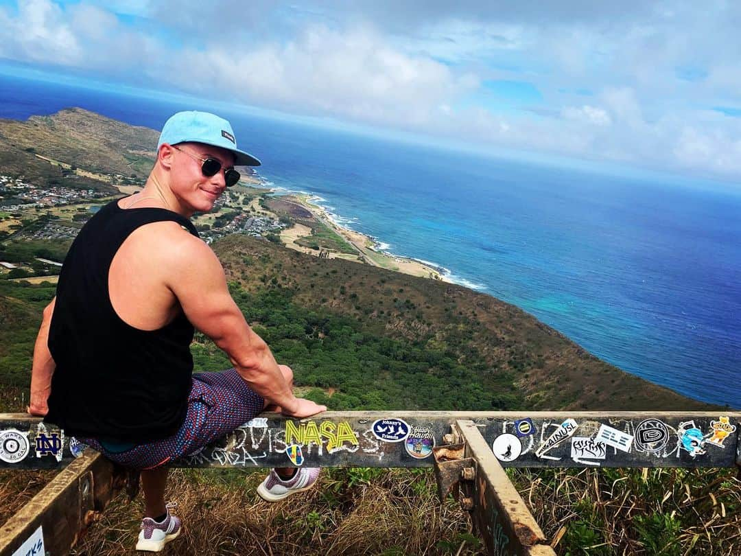 ウラジミール・モロゾフさんのインスタグラム写真 - (ウラジミール・モロゾフInstagram)「Is it time to go to Hawaii yet? #kokohead」3月6日 6時00分 - v1adm