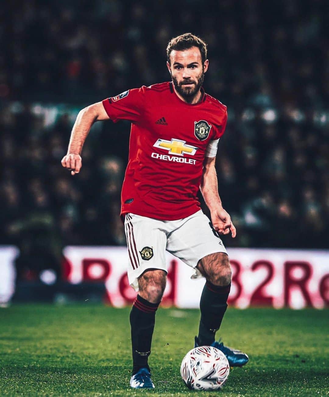 フアン・マタのインスタグラム：「🔴💪 @manchesterunited @emiratesfacup #mufc」