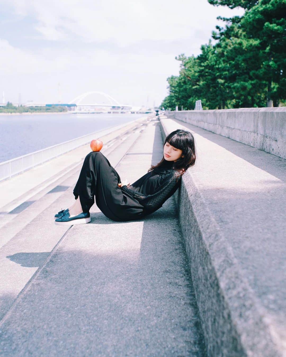 hiderin777のインスタグラム：「. . . . . morning 🌿 . . . . . . model @natomi_06  shot by 日出木りんご🍎　@ringostar.desu」