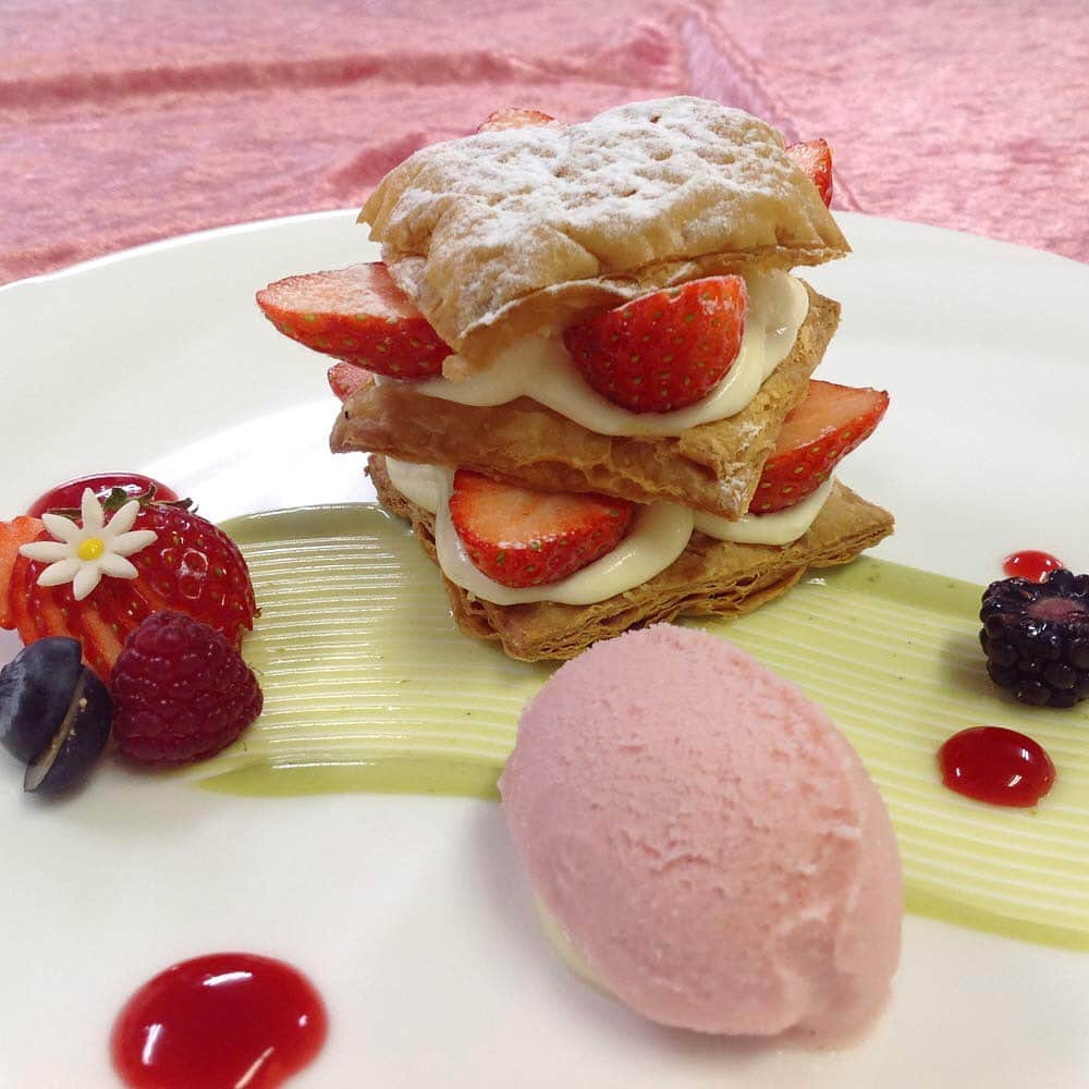 オズモールレストランのグルメインスタ