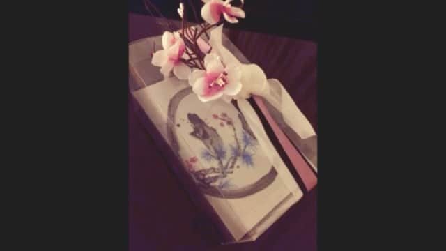 のインスタグラム：「Opening the chocolate box!  This is my first tryout of the online video editing app “Magisto”. I did everything with my phone. When it comes to a PV, I would of course use my 🎹 recording as BGM. What do you think? 🤔 . . . #magisto #videoediting #tryout #7daysfreetrial #chocolate #leshowcolha #chocolatier #japanesepainting」