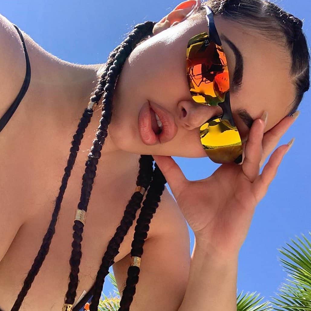 Hrush Achemyanさんのインスタグラム写真 - (Hrush AchemyanInstagram)「Tsavset Tanem : Excedrin  sunglasses @siwear “Clout” #sisquad #siwear 💶figure out what Im trying to say in Armenian I will cash app you $100 💰 Also follow @siwear to qualify」3月6日 9時23分 - styledbyhrush