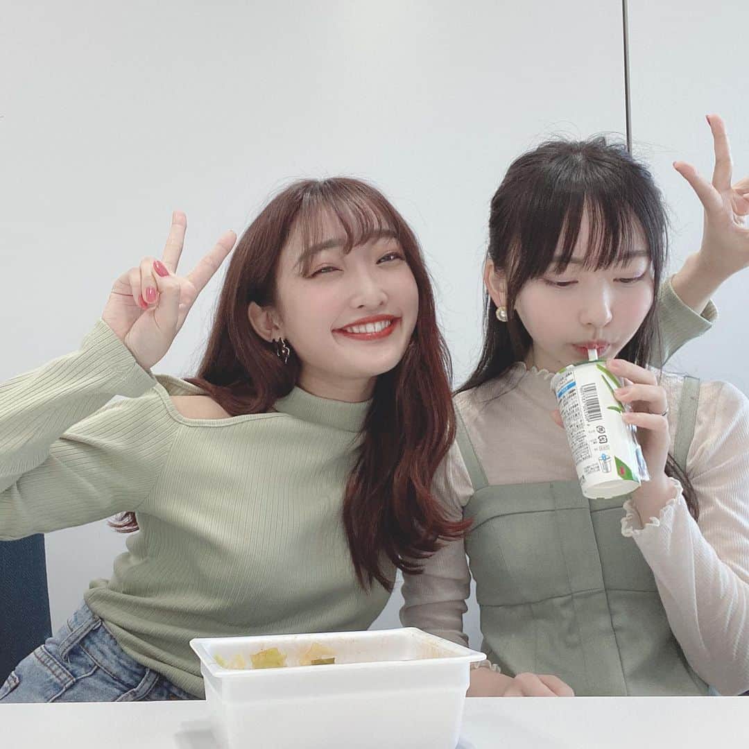 みなみのインスタグラム：「#ラッキークッキー #ブルーベリー #ユーユーユー #🧡」