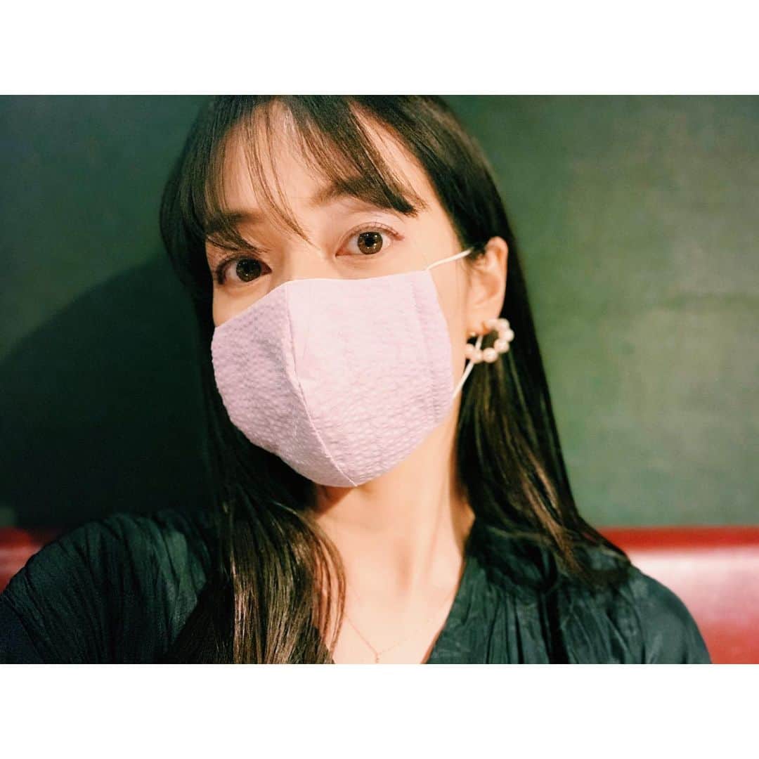 上野なつひのインスタグラム：「minneで手作り綿マスクを買ったよ！ 洗えるしエコだし何より可愛い💕これで800円だった！ 今度はガーゼが無いのだけどね… #コロナ早く終息しますように  #布マスク #minne」