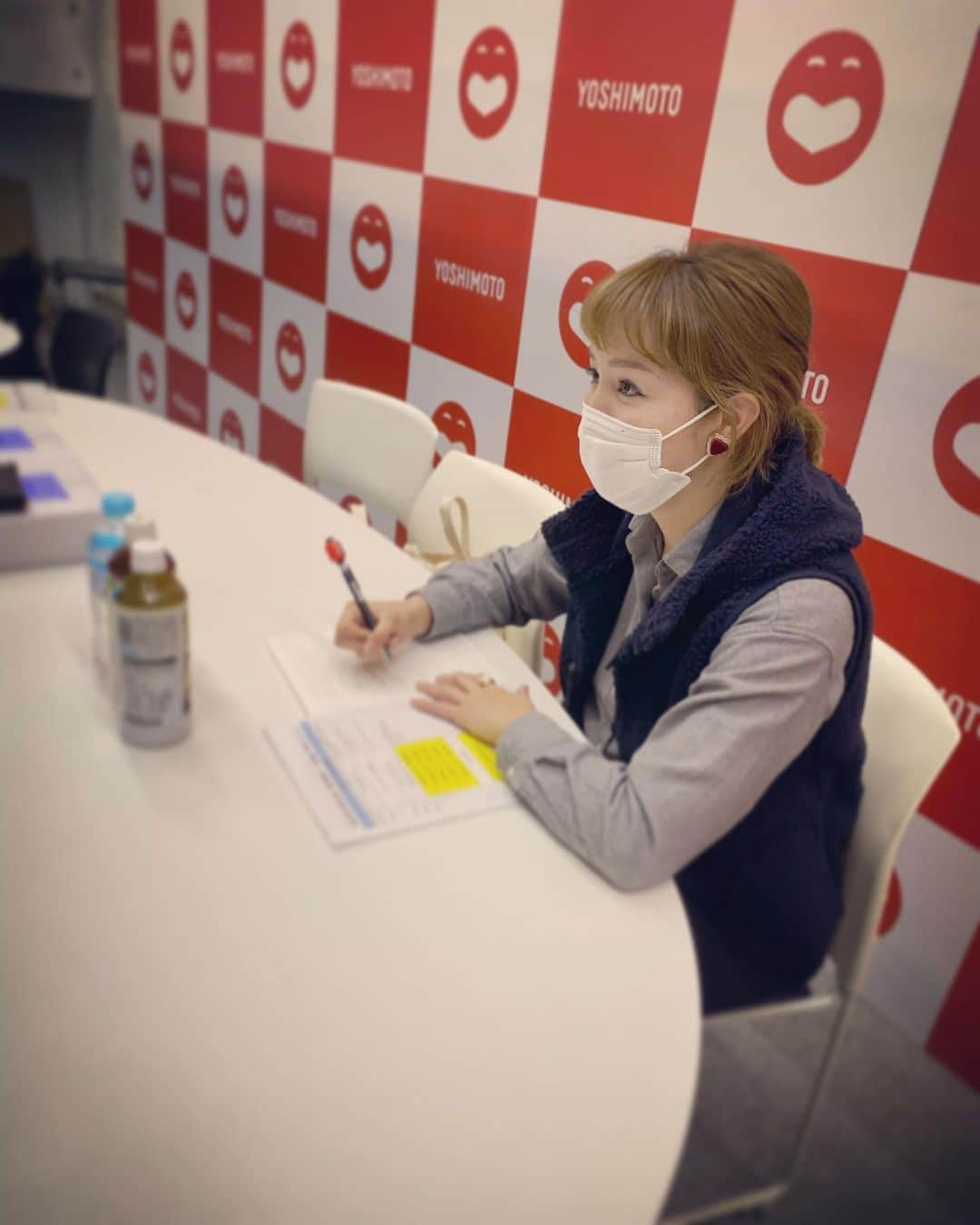 木村真野・紗野さんのインスタグラム写真 - (木村真野・紗野Instagram)「@吉本興業🏫. 厚生労働省さんが勧めている「人生会議」について打ち合わせ✏️. . 「人生会議」とは. .もしものときのために、あなたが望む医療やケアについて前もって考え、家族等や医療・ケアチームと繰り返し話し合い、共有する取組のこと。. マヤサヤも微力ながらこの取組のPRに参加してます👩🏼‍🏫✨. . . 少し前に@lovncurl.eyelash でまつ毛のメンテナンスしてもらいましま👀✨付け方をバインドロックにしてから持ちも抜け毛も少なくなりました✨. . ありがとうございます😊✨. . #吉本興業　#打ち合わせ　#事務所　#厚生労働省　#人生会議　#adidas #ultraboost #tokyo #新宿　#しっかり考えよ」3月6日 11時38分 - mayasaya_kimura