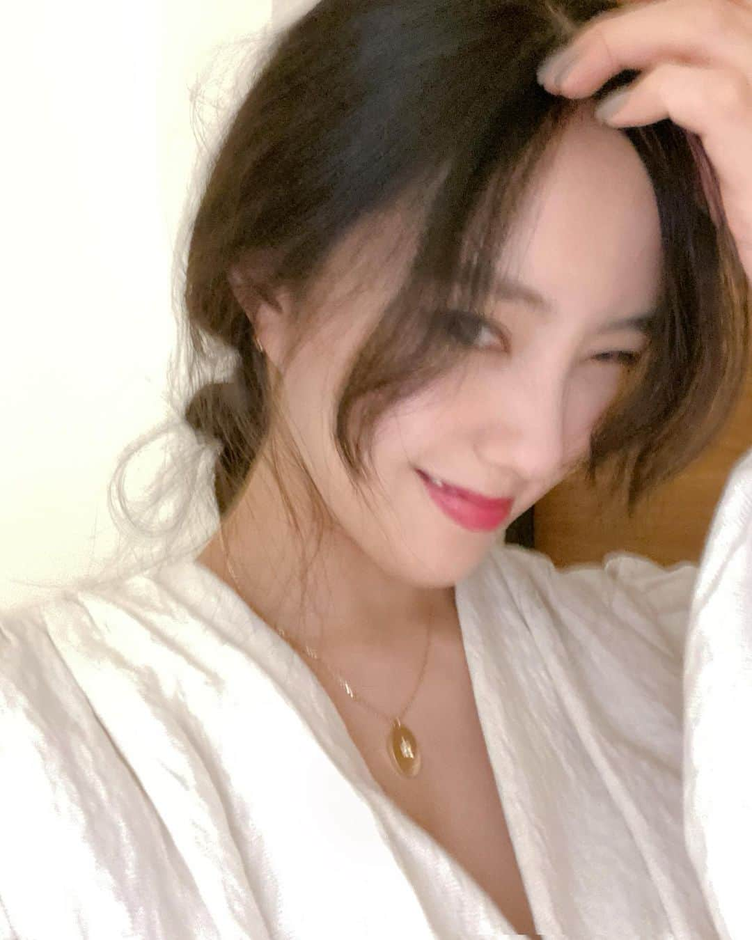 ヒョミン さんのインスタグラム写真 - (ヒョミン Instagram)「🤍시므시므🤍」3月6日 11時32分 - hyominnn