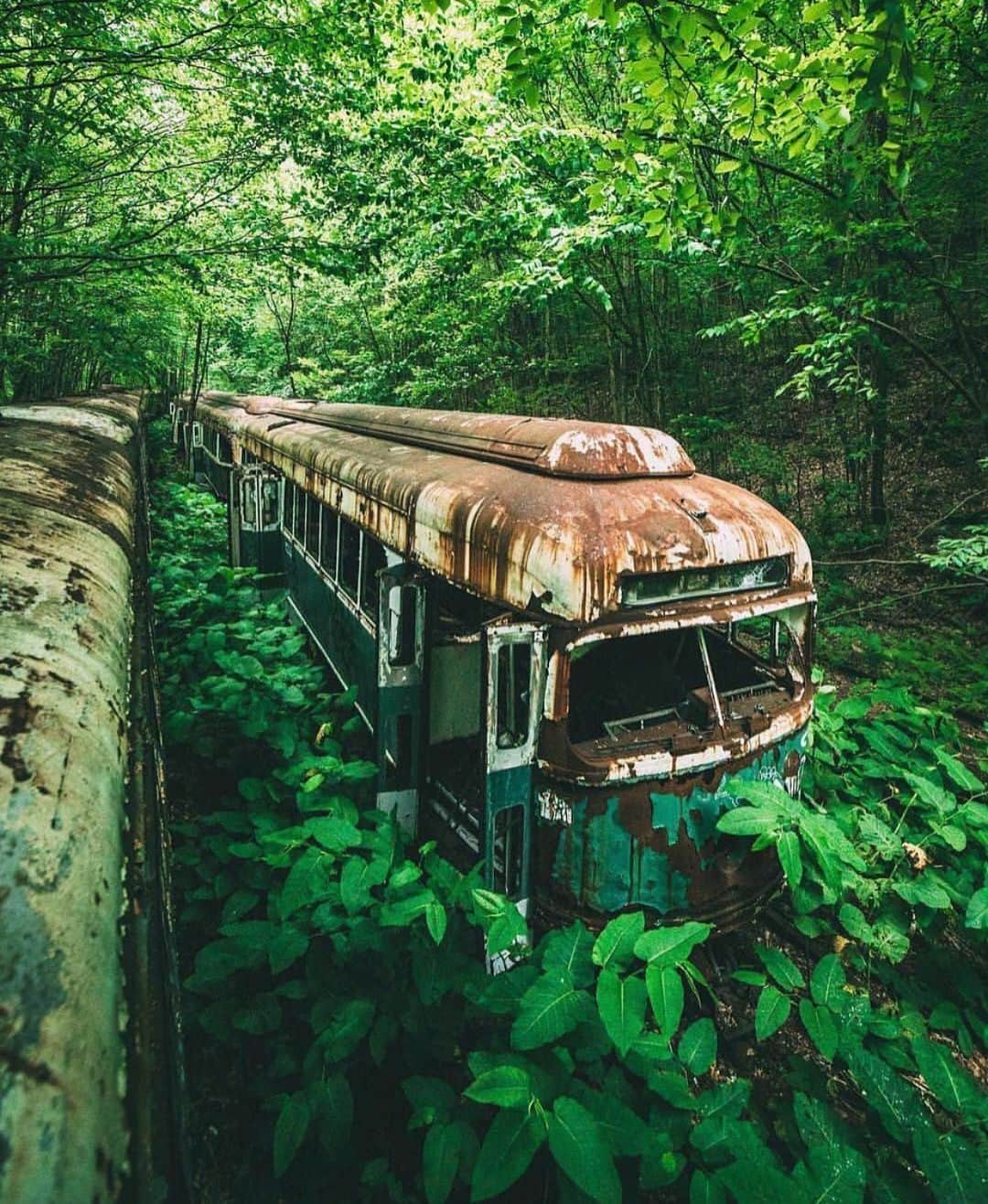 Abandoned Placesさんのインスタグラム写真 - (Abandoned PlacesInstagram)「Last Stop 🛑- photo by @justinjenny」3月6日 11時58分 - itsabandoned