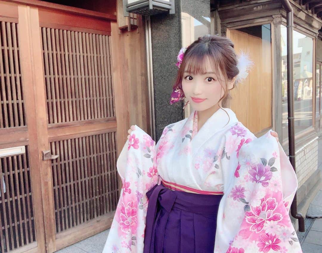 のインスタグラム：「美しい日本を世界へ発信する和楽ユニット「令和華伝」に新メンバーとして加入しました🌸 ． ． 先日アー写の撮影へ。 Photo by @haniwa2go  良いお写真が沢山あり過ぎてさすがです✨素晴らしい👏 ． ． 3/11に徳間ジャパンよりメジャーリリース決定！！💿 「百花繚乱」 全国のCDショップにて予約受付中！ ． 人生3度目のメジャー、嬉しい🥰 コロナの影響でリリイベやコンサートが中止になってとても残念ですがCDをお手に取って聴いて下さると嬉しいです💿 ． ．  5月9日（土）単独公演開催 ～第一章～「百花繚乱」 時  間：開場17:00／開幕18:00 会  場：銕仙会 本舞台 入場券：6,000円 ※入場券一般発売は3月下旬頃を予定しております。 ． 皆の衆、篤とご覧あれ💓 ． ． ． ※写真左右反転しています。 ． ． #令和華伝　#着物　#和」