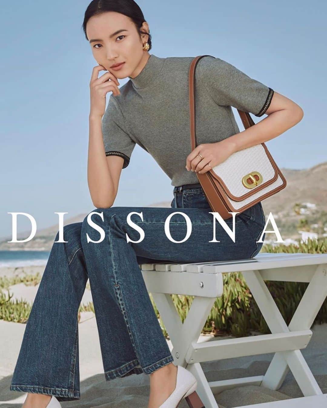 ルピン・ワンのインスタグラム：「Dissona  Shot by @shxpir  Styling  @cathy_dong  Make up  @paulyblanch  Hair @dimitrishair  Production @hinokigroup @kiori09  Casting @castboxstudios  Props @evan_jourden」