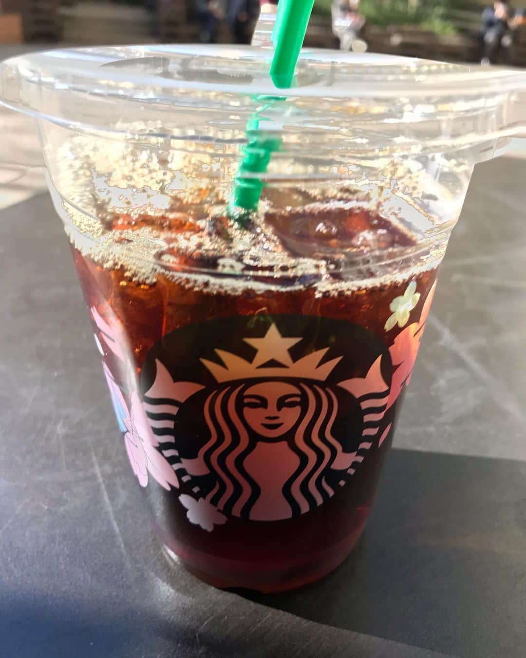 石川修司のインスタグラム：「目標の体重にするまでフラペチーノ断ち。 😭😭😭😭😭😭😭😭😭😭😭😭😭 #starbucks」