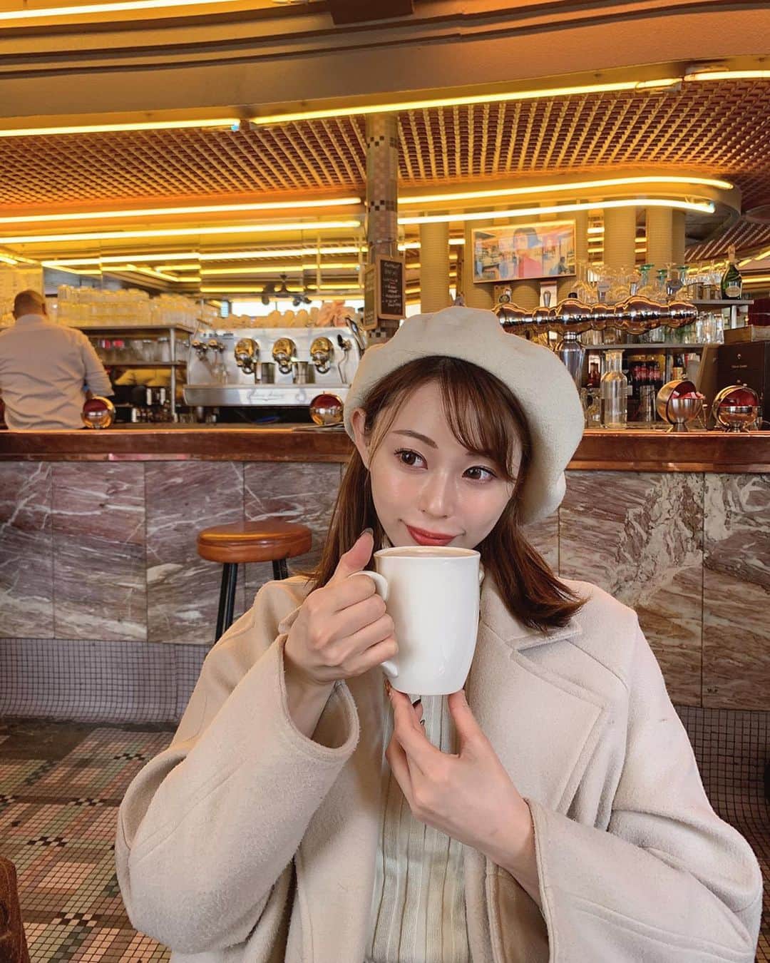 karen okajimaさんのインスタグラム写真 - (karen okajimaInstagram)「ㅤㅤㅤ  ㅤㅤㅤ アメリが働いてたカフェ☕*° ㅤㅤㅤ  めっちゃ可愛くて定員さんも優しくて 日本語で沢山話しかけてくれた🥰❤️ またアメリメニュー頼んでシェアしたんやけど どれも美味しくて最高😆💓 流行るのが分かる✨ また行きたいなぁ🎶  ㅤㅤㅤ  #CafedesDeuxMoulins #カフェデドゥムーラン #lFrance  #パリ旅 #美術館 #フランス #フランス女子旅  #おかじ旅行記 #シャンゼリゼ通り #フランス旅行 #Paris #岡島かれん #アメリカフェ #アメリ #アメリのカフェ」3月6日 20時30分 - karenokajima0318