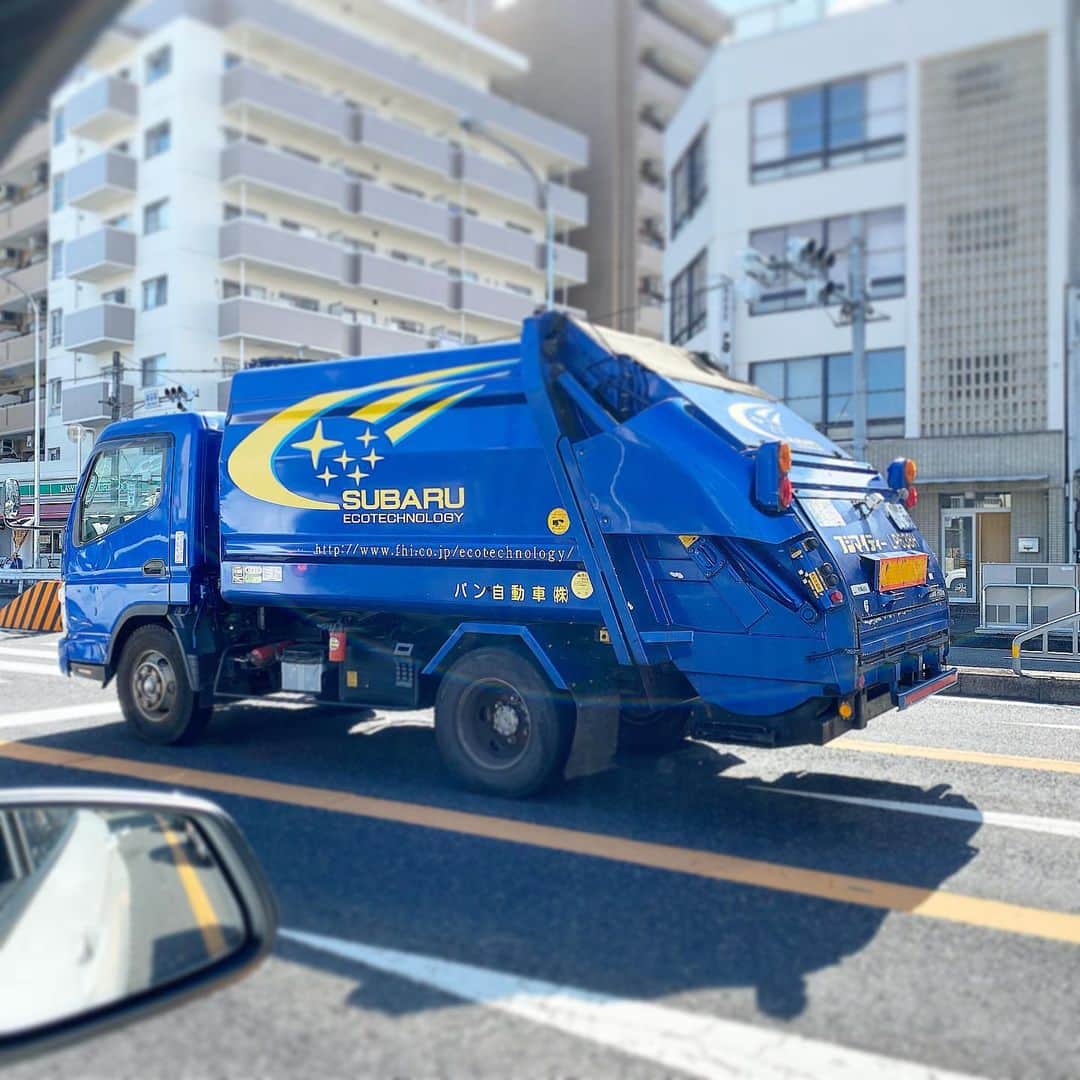 ピエール北川さんのインスタグラム写真 - (ピエール北川Instagram)「😍 昨日 ちょっと 興奮した（笑） このカラーは 鉄板‼️ #名古屋  #subaru  #ゴミ収集車」3月6日 15時26分 - pierrekitagawa