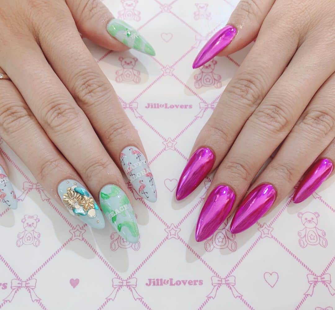 Jill&Loversのインスタグラム：「🦩 #jillandlovers #nail #nailart #paragel #gelneil#gel #ネイル #ネイルアート #me #look #love #かわいい」