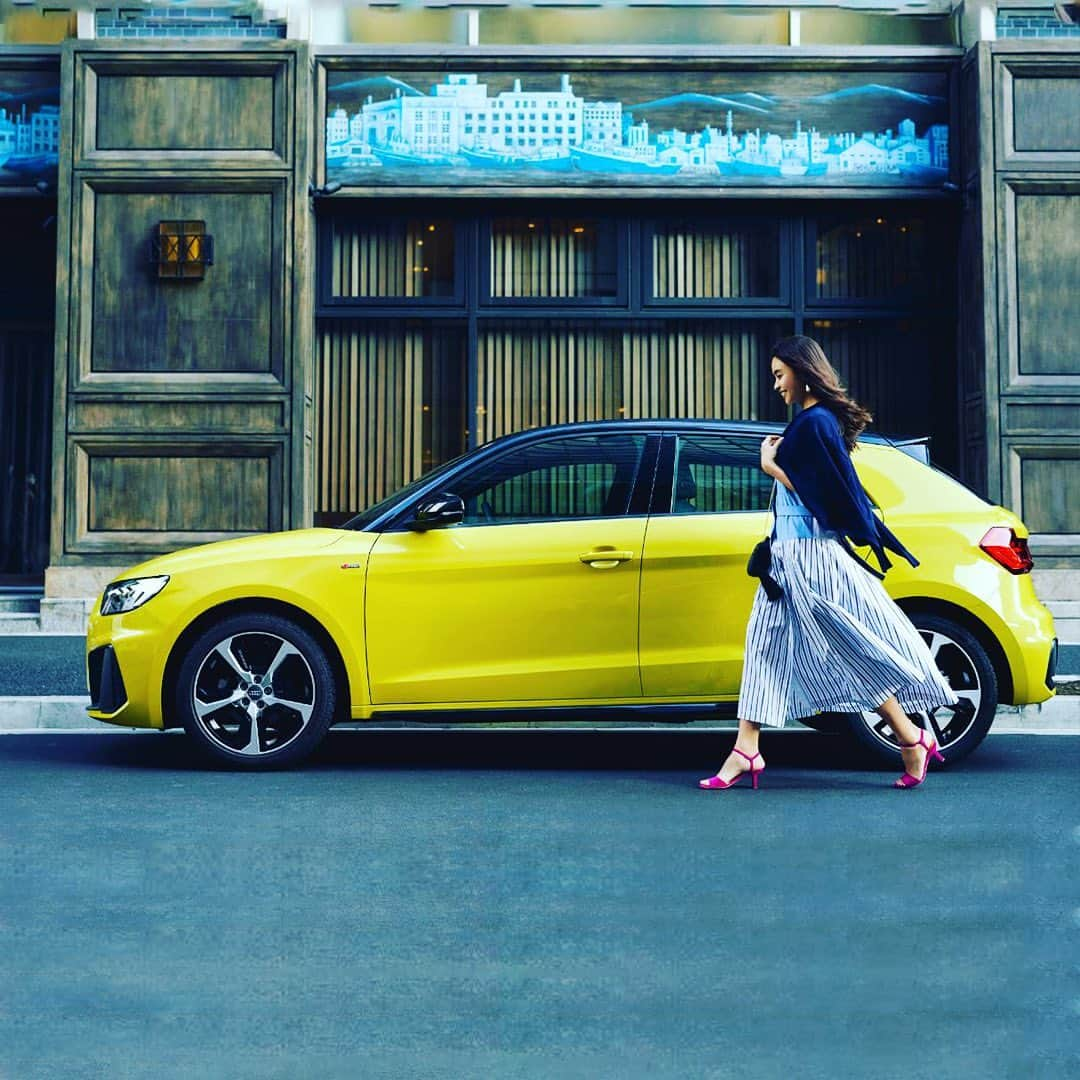 滝沢眞規子さんのインスタグラム写真 - (滝沢眞規子Instagram)「VERY NAVYの撮影で Audi A1 Sportbackを体験しました！  小回りの利くコンパクトカーは街中で乗りやすくて色々な所に車で行く人には使いやすい。 しかもラグジュアリー仕様で大人も納得の乗り心地でした✨ そんなAudi A1 Sportbackの魅力をVERY NAVYのWEB企画で掲載しています！ NAVYのWEBサイトから「VERY NAVY アウディ A1」で検索してみてください💨 @audijapan #Audijapan　 #AudiA1」3月6日 16時04分 - makikotakizawa