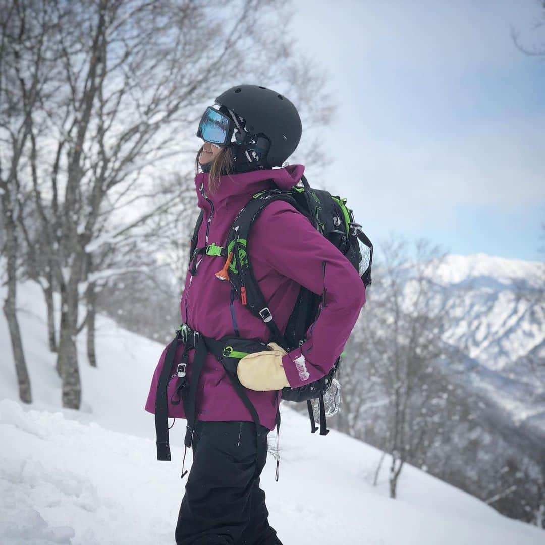 田中幸さんのインスタグラム写真 - (田中幸Instagram)「雲の影と追いかけっこ  今シーズン 最高のパウダー撮影🤘  @marmot  @marmot_japan  #Marmot #撮影」3月6日 16時24分 - sachitanaka