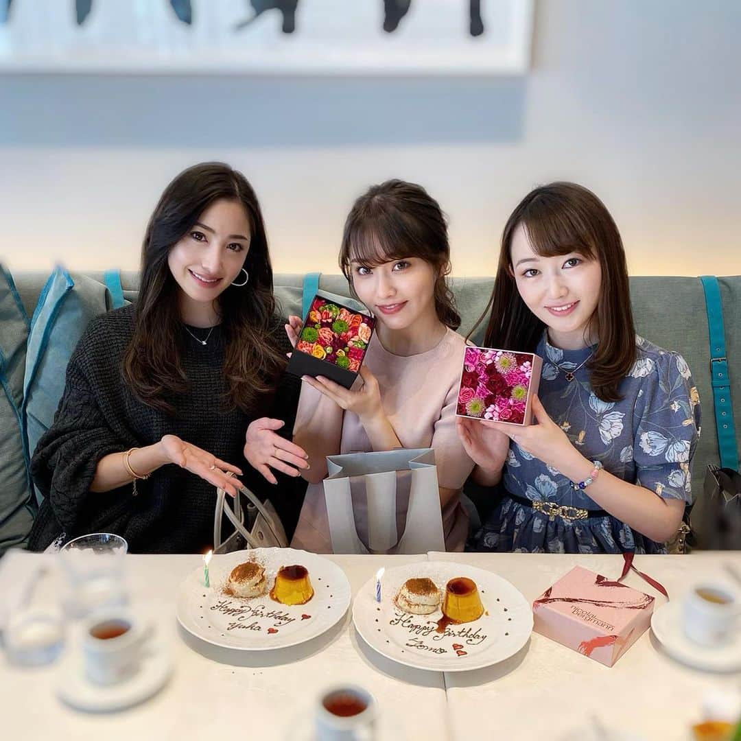 雨宮みずきさんのインスタグラム写真 - (雨宮みずきInstagram)「． ゆかちゃんとランチ だったけどタイミングが合って 3人揃った日☺️㊗️ ． イタリアンの中でも ラブリアンツァは美味しくて 行きつけのお店の１つ☺️💕 常に満席だけど当日の予約も取れるし とってもオススメです🙋‍♀️🍽❤️ ． 写真撮り忘れたけど コースに出てくる青のりの入ったパン とフォカッチャも美味しいよ🍞🥖 ． #nicolaibergmann #ニコライバーグマン #labrianza #ラブリアンツァ #六本木ランチ #お誕生日プレート」3月6日 17時00分 - ammymzk0926