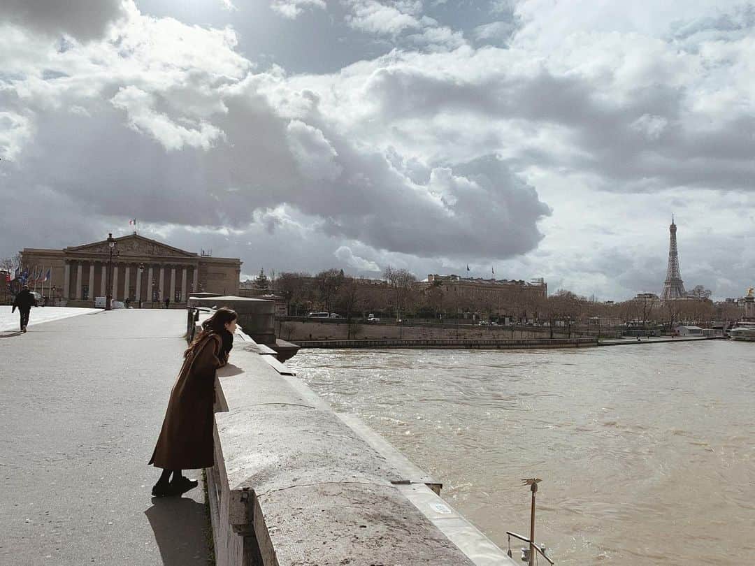 松本ゆいさんのインスタグラム写真 - (松本ゆいInstagram)「あっという間のパリ旅行🇫🇷 今日帰国します✈️ #まつゆいの旅#trip#paris#旅行」3月6日 17時23分 - yui_m106