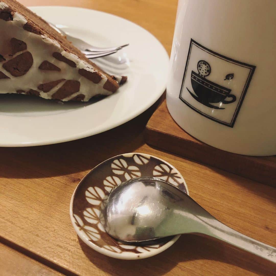 純名里沙さんのインスタグラム写真 - (純名里沙Instagram)「こけしのたくさんある喫茶店でほっこり。。 ・ #こけし #お茶屋さん #ほっこりタイム」3月6日 17時39分 - risajunna3158