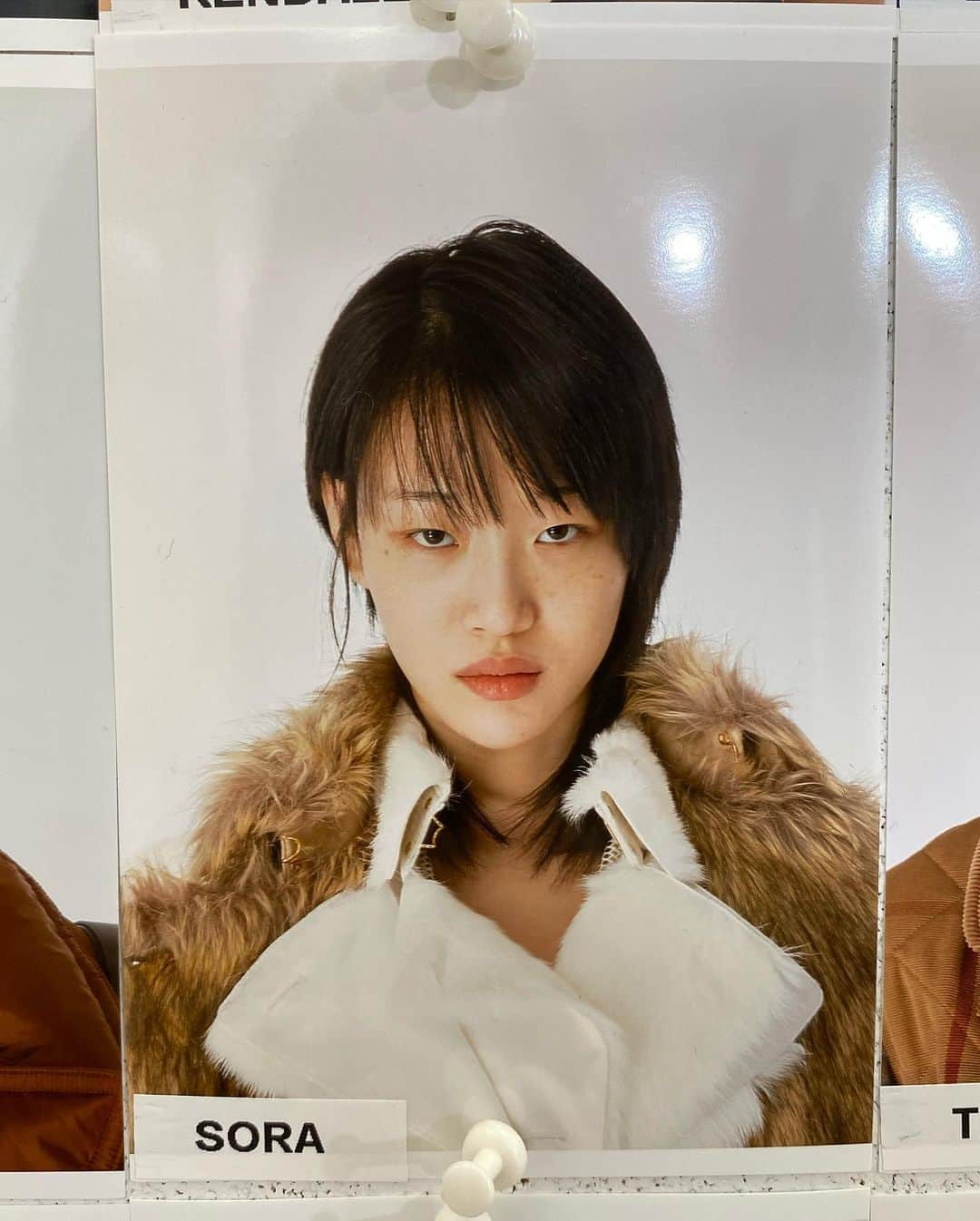 ソラ・チョイさんのインスタグラム写真 - (ソラ・チョイInstagram)「@burberry F/W 2020 #최소라 #sorachoi  @romanyoung  @fordmodels  @wilhelminamodels  @special_management  @yg_kplus  #AsianModel #KoreaModel」3月6日 18時35分 - sola5532