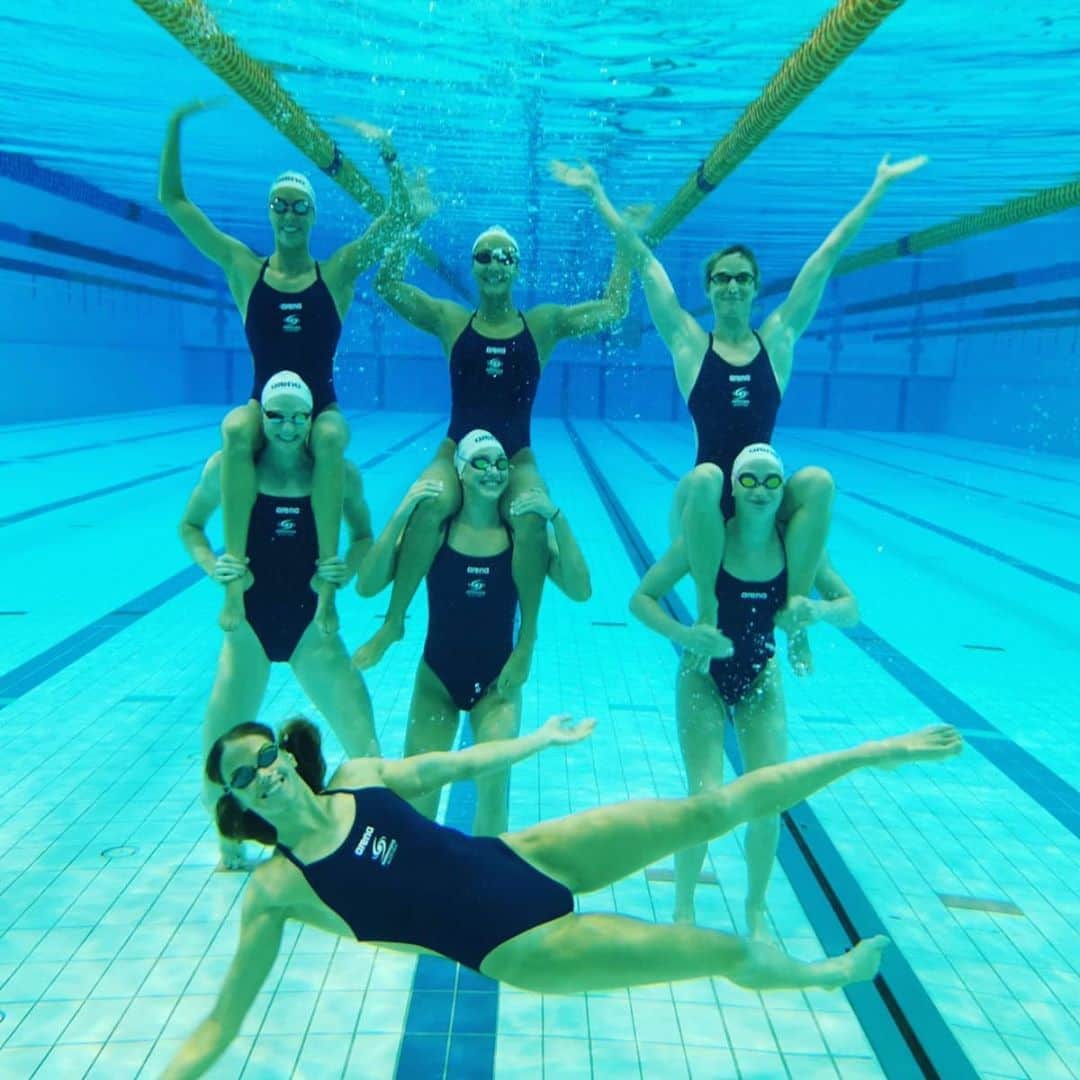 ブロンテ・キャンベルさんのインスタグラム写真 - (ブロンテ・キャンベルInstagram)「CHEER!  Just a bunch of swimmers pretending they are cheerleaders」3月7日 4時33分 - bronte_campbell