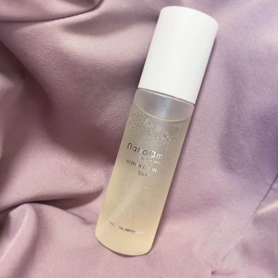 佐々木舞音のインスタグラム：「🧖‍♀️✨ 🌸nano amino リペアオイルインミスト シルキーをいただきました！！ . ひとふきで肌が潤うから乾燥しがちな私の肌にはとっても嬉しいです！ . しかもとってもいい香りなので、使うたびにお肌も心も潤うのです😊❤️ . ありがとうございます🎁 . #nanoamiono #NEWAYJAPAN #ナノアミノ #ニューウェイジャパン」