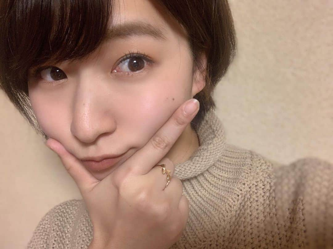 稲富菜穂さんのインスタグラム写真 - (稲富菜穂Instagram)「今日はいつもの私と違うのだ😤✌️. わかるかなぁ😂🤔😂. . #久しぶりの投稿 #突然のクイズ #分かりづらいクイズ」3月6日 20時43分 - inatomi74