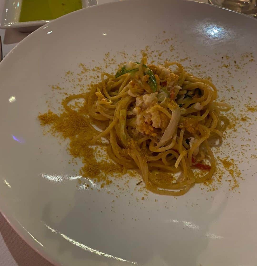 青山千夏さんのインスタグラム写真 - (青山千夏Instagram)「食べ物とか気に入ったら何個も買っちゃうんだけど、お店も気にいると割と長く通う🍴 . 今月の撮影会は3/21です！ これが最後の撮影会になると思います🤔 . . . . . #dazzle #restaurant #italian」3月6日 21時02分 - chinatsu_aoyama0819