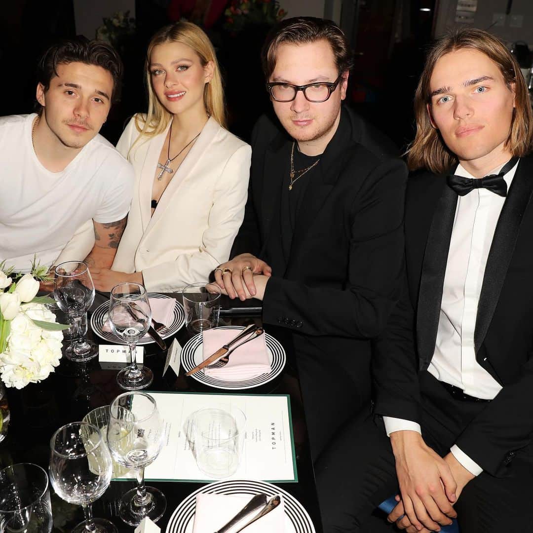 ジャスティン・キャンベルのインスタグラム：「Had the best time last night celebrating my birthday and @tingsmagazine surrounded by the people I love most. @nicolaannepeltz @therealtonheukels @vasjmorgan you guys are my rock, my support system, my cheerleaders, my inspiration, my motivation, sometimes the voice of reason, but most of all the ones that show up. Thank you @liampayne for being on our S/S 20 cover and thank you @topman for hosting us at the beautiful @laylow_london.」