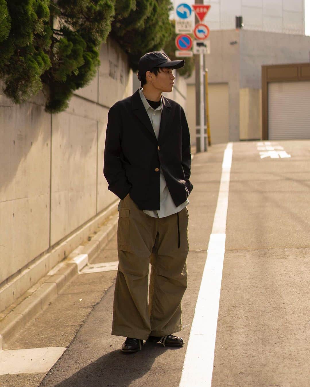 Ryoさんのインスタグラム写真 - (RyoInstagram)「ㅤㅤㅤㅤㅤㅤㅤㅤㅤㅤㅤㅤㅤ ジャケットに軍パンで男っぽく、大人っぽく🙆‍♂️ ㅤㅤㅤㅤㅤㅤㅤㅤㅤㅤㅤㅤㅤ #urutokyo #graphpaper #leyuccas #ryotakashima ㅤㅤㅤㅤㅤㅤㅤㅤㅤㅤㅤㅤㅤ」3月6日 21時20分 - ryo__takashima