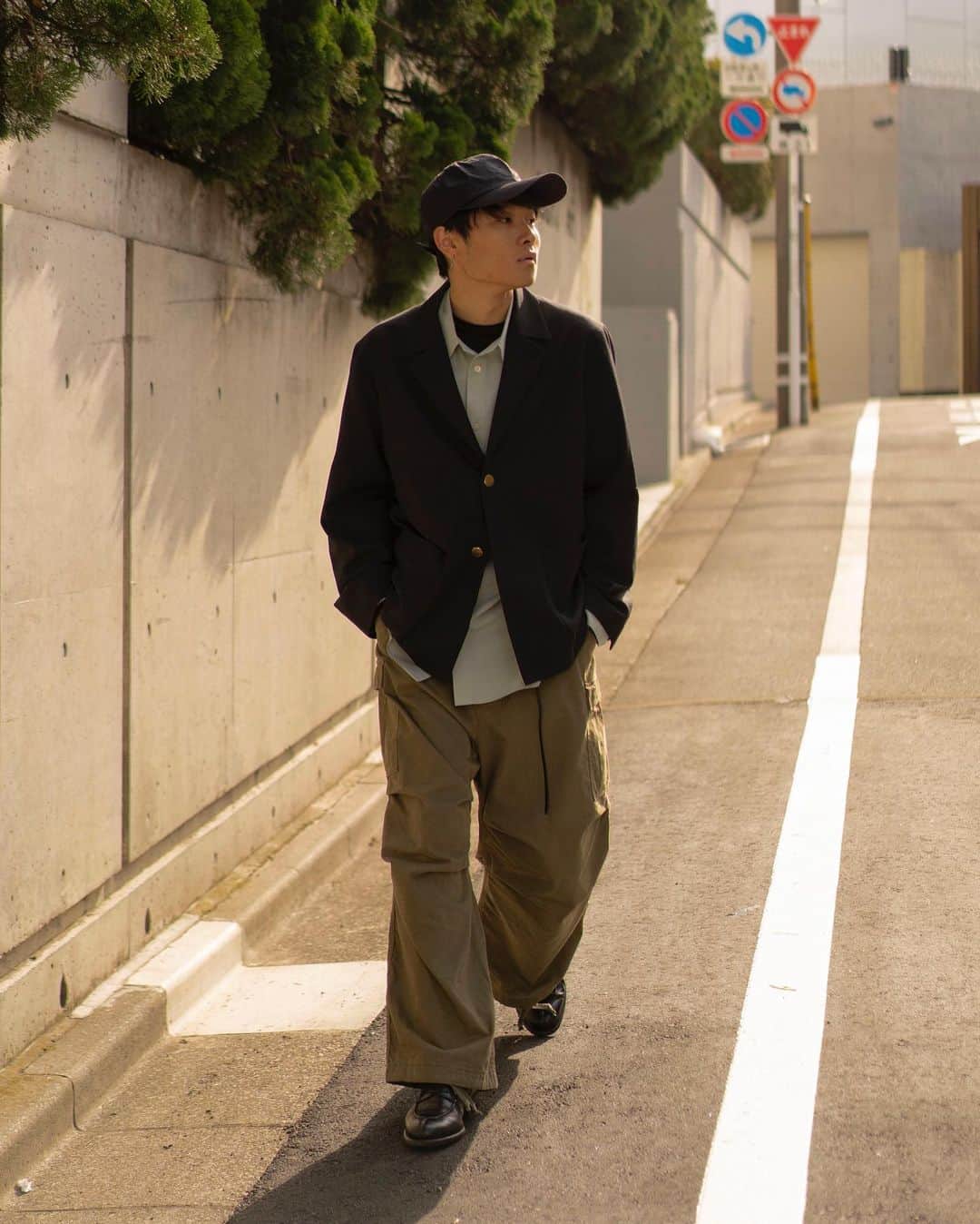 Ryoさんのインスタグラム写真 - (RyoInstagram)「ㅤㅤㅤㅤㅤㅤㅤㅤㅤㅤㅤㅤㅤ ジャケットに軍パンで男っぽく、大人っぽく🙆‍♂️ ㅤㅤㅤㅤㅤㅤㅤㅤㅤㅤㅤㅤㅤ #urutokyo #graphpaper #leyuccas #ryotakashima ㅤㅤㅤㅤㅤㅤㅤㅤㅤㅤㅤㅤㅤ」3月6日 21時20分 - ryo__takashima