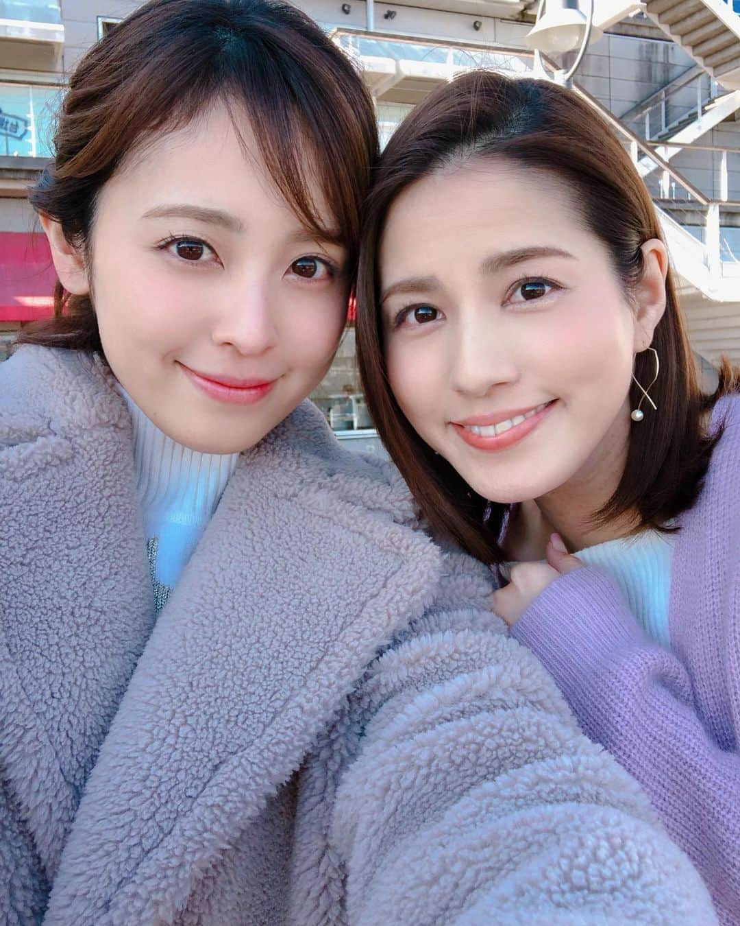 久慈暁子さんのインスタグラム写真 - (久慈暁子Instagram)「* 永島さんのデビルのしっぽ 何故か行方不明で 私のしっぽが永島さんの鼻に...😈笑 * 久しぶりに一緒に帰れました！ 早朝から何時間も一緒だけど 話すことが尽きません❤︎ * #デビル　 #😈」3月6日 21時32分 - kuji_akiko