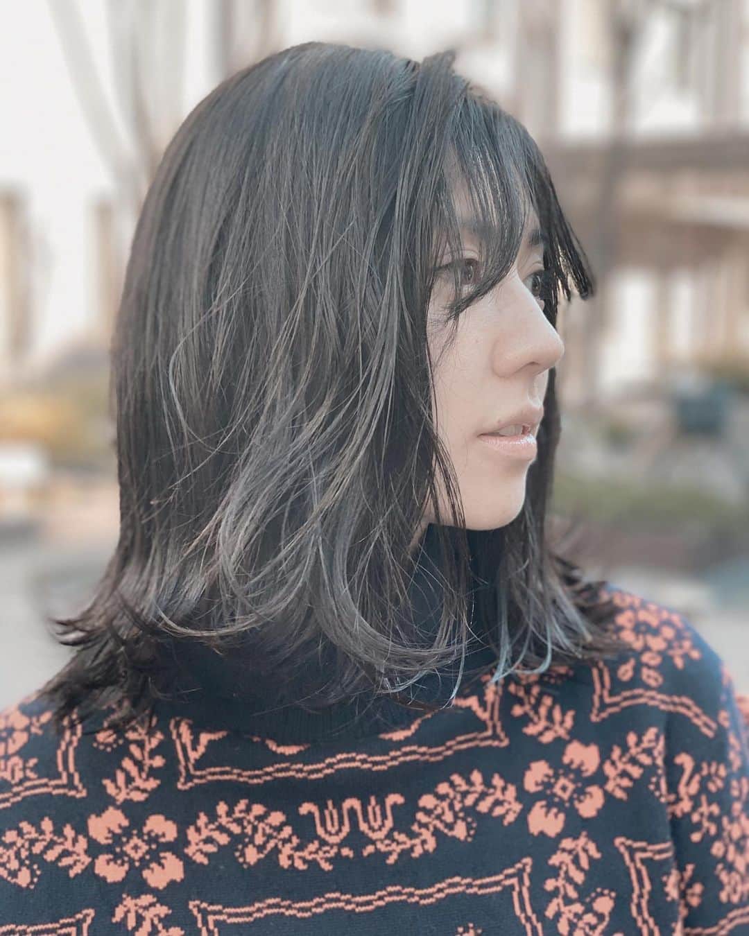 のインスタグラム：「前髪パーマかけました。 人生が100倍楽になります.  thank you @chiharuboucle」