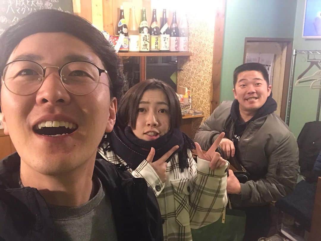 はるのインスタグラム：「#角刈り新年会 #お世話になりまくってる #丸亀じゃんご安場　さんが #チェリー大作戦鎌田　さんと共に #呼んでくださり新年会させて頂きました #口喧嘩みたいになったり汚い話で先輩2人だけ笑ってはったり #一つのミスで地獄みたいに詰められたりなどなどありましたが #結局ずっと楽しく笑わせて頂いた最高の時間をくださった最高の兄貴お2人 #いつもありがとうございます #新年会より絶対1月生まれの安場さんの誕生日会せなあかんかったのに #美味しい鍋で後輩2人興奮しすぎてそれどころやなかったこと反省 #今年も最高兄貴お2人にお世話なりまくるんやろなぁ #いつもありがとうございます #日によって丸刈り兄さん #同じ話10分置きにしてくる鎌田兄 #感謝感謝 #グループLINEの名前角刈り予備軍 #これだけ変えたい」