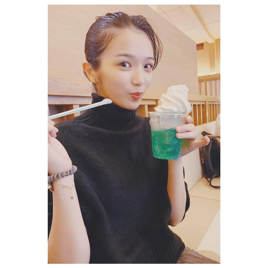 江夏詩織さんのインスタグラム写真 - (江夏詩織Instagram)「@haab_official 3回目。 ちょっと間が空いてしまったけど、ちゃんと通ってます。 しっかり脱毛具合を実感していて、友達と温泉行った時肌褒められて嬉しかった☺️ お風呂上がりのクリームソーダは最高〜」3月6日 23時22分 - shiori_enatsu