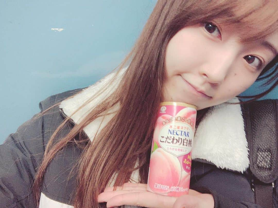 譜久村聖さんのインスタグラム写真 - (譜久村聖Instagram)「2020.3.6🍑🍑🍑♡♡♡ #morningmusume20 #モーニング娘20 #譜久村聖 #リハーサル終わりの#ネクター #最高 #こだわり白桃」3月6日 23時56分 - mizuki_fukumura.official