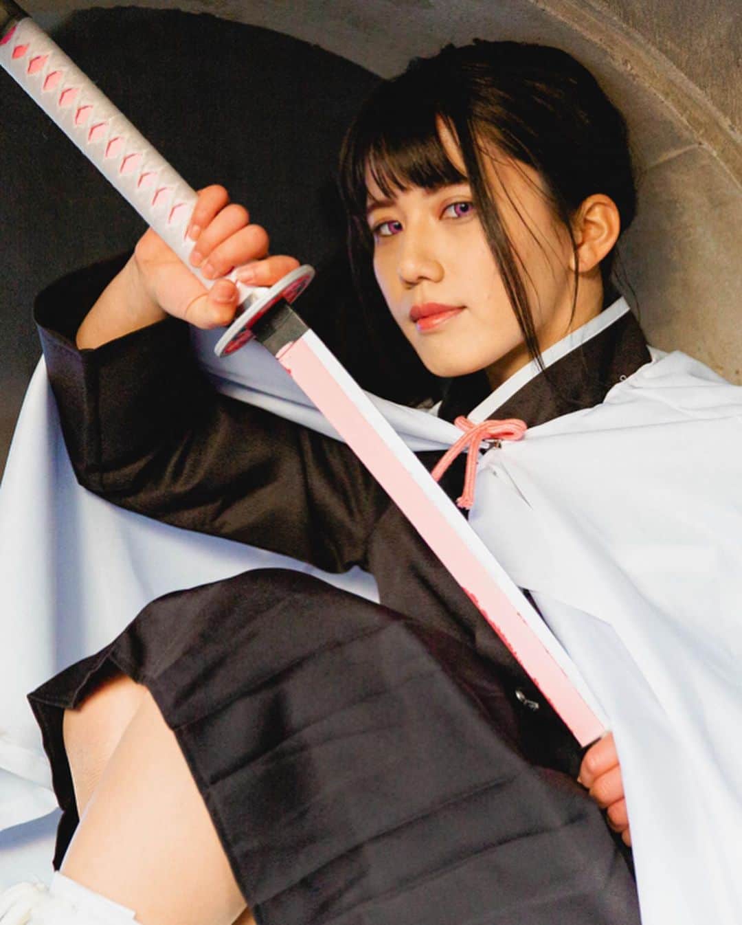 のインスタグラム：「Do you know 鬼滅の刃? (Kimetsu no Yaiba/ Demon Slayer)  鬼滅の刃、栗花落 カナヲのコスプレしてパルクール やらアクションやらしてきたよ。  動画お楽しみに…！ 📸 @sato082  #鬼滅の刃 #鬼滅の刃コスプレ #栗花落カナヲ #栗花落香奈乎 #コスプレ #コスプレイヤー #地毛注意 #kimetsunoyaiba #demonslayer #cosplay #parkour #parkourgirl #freerunning #parkourgirls #seeanddo #traceuse #traceur #running #training #flow #activity #movemet #traceuselife  #パルクール  #フリーランニング #トレーニング #趣味 #フィットネス #跑酷」