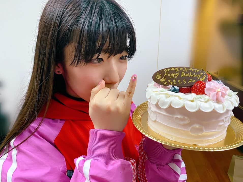 ぱいぱいでか美のインスタグラム：「28歳と1日おめでとうございます。 毎日がおめでとうございます！ ブログ書いた。 phot by ありぼぼ。」