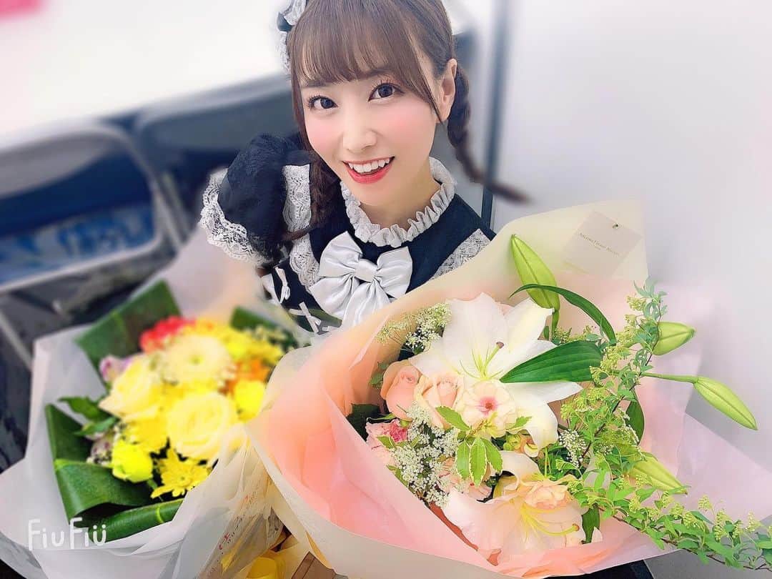 初川みなみさんのインスタグラム写真 - (初川みなみInstagram)「💐﻿ ﻿ リリプラ卒業のラストライブ﻿ みんな来てくれてありがとう！﻿ ﻿ ﻿ これからもリリプラの思い出を胸に、そして、﻿アイドル活動を通して得たことを﻿女優業のみならず、人生にいかして﻿今後も頑張っていこうと思います☺️﻿ ﻿ ﻿ 最後の最後まで声出してくれてありがとう！﻿ 引き続き初川みなみの応援よろしくね💞﻿」3月7日 1時12分 - hatsukaw_aminami