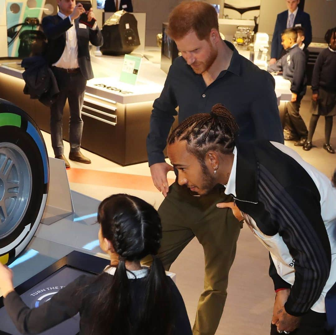 ルイス・ハミルトンさんのインスタグラム写真 - (ルイス・ハミルトンInstagram)「Today, Prince Harry and I opened the Silverstone Experience Centre. Their mission is to inspire the next generation of kids, in engineering, marshals, mechanics. A great place showcasing the incredible british motorsport heritage. This is something I am really passionate about, helping the next generation. It was an honour to do this today and help support this exhibition.」3月7日 2時03分 - lewishamilton